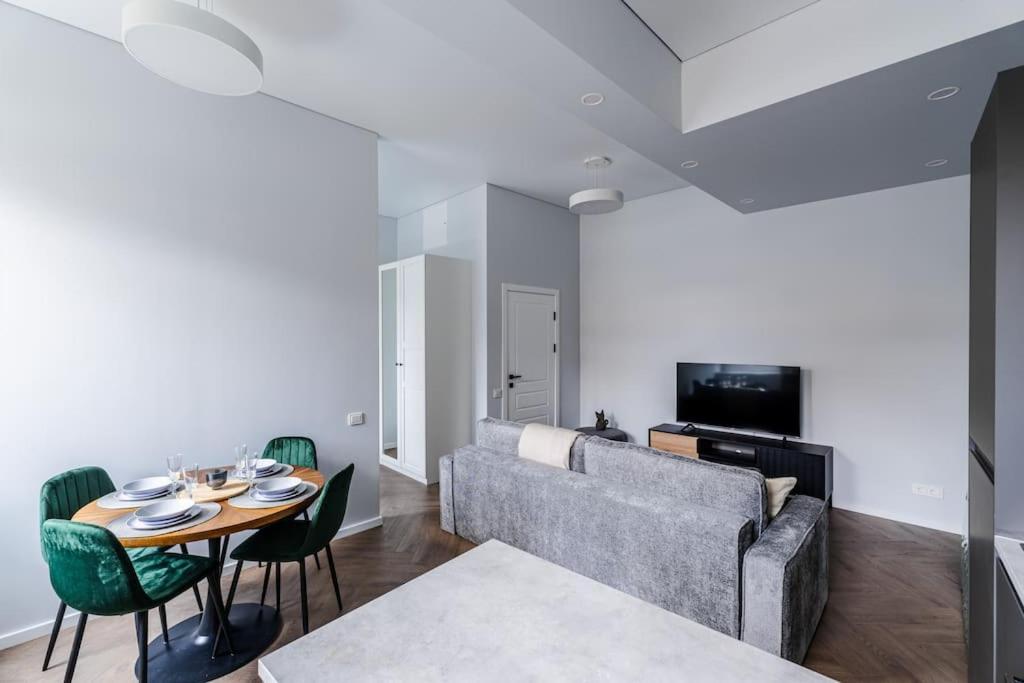 Modern Flat In Old Town Kaunas - Free Parking & Self Check-In Екстериор снимка