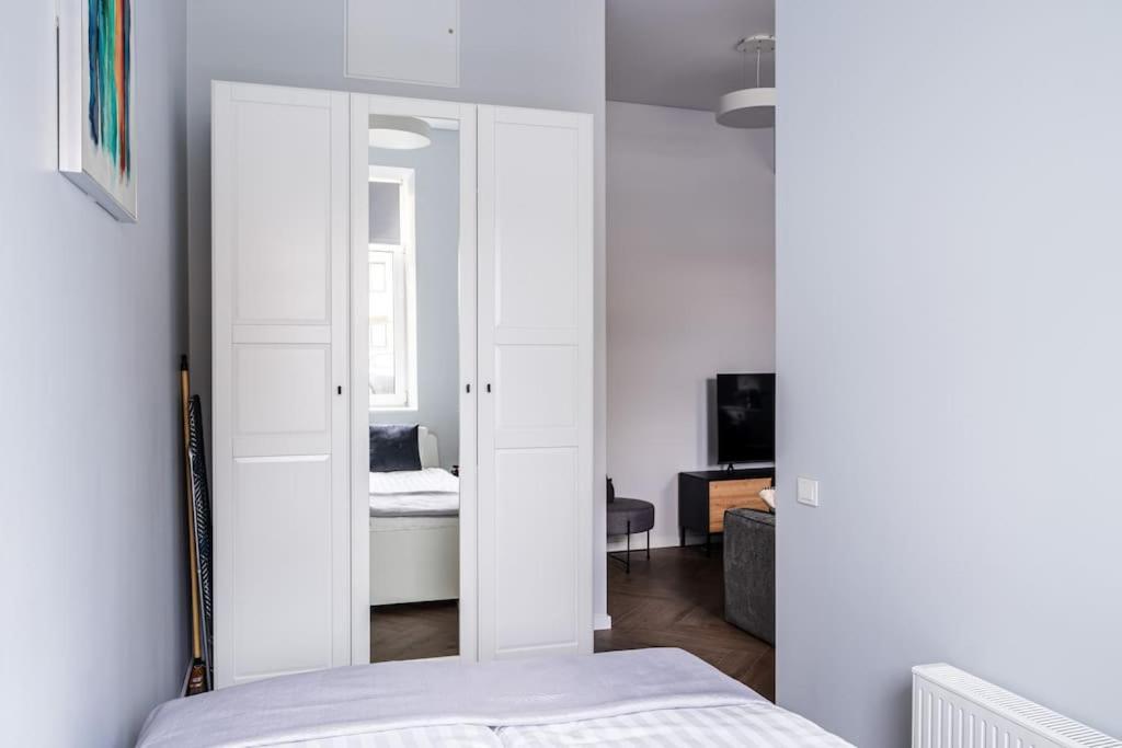 Modern Flat In Old Town Kaunas - Free Parking & Self Check-In Екстериор снимка