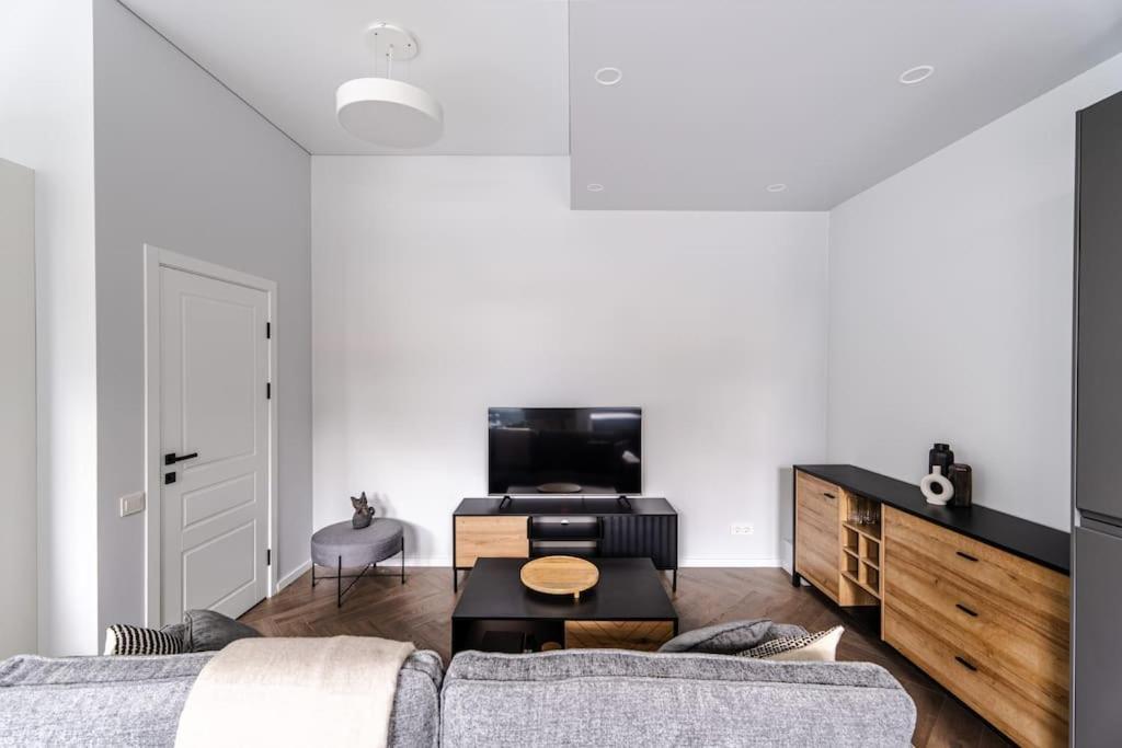 Modern Flat In Old Town Kaunas - Free Parking & Self Check-In Екстериор снимка